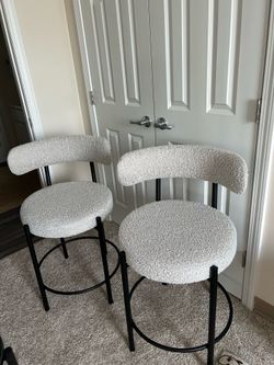 2 stools