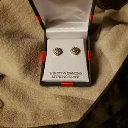 Brand New Diamond Earings