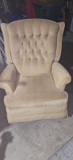 Recliner - Manual Recliner - Yellowish Beige Fabric - Works Great - $25
