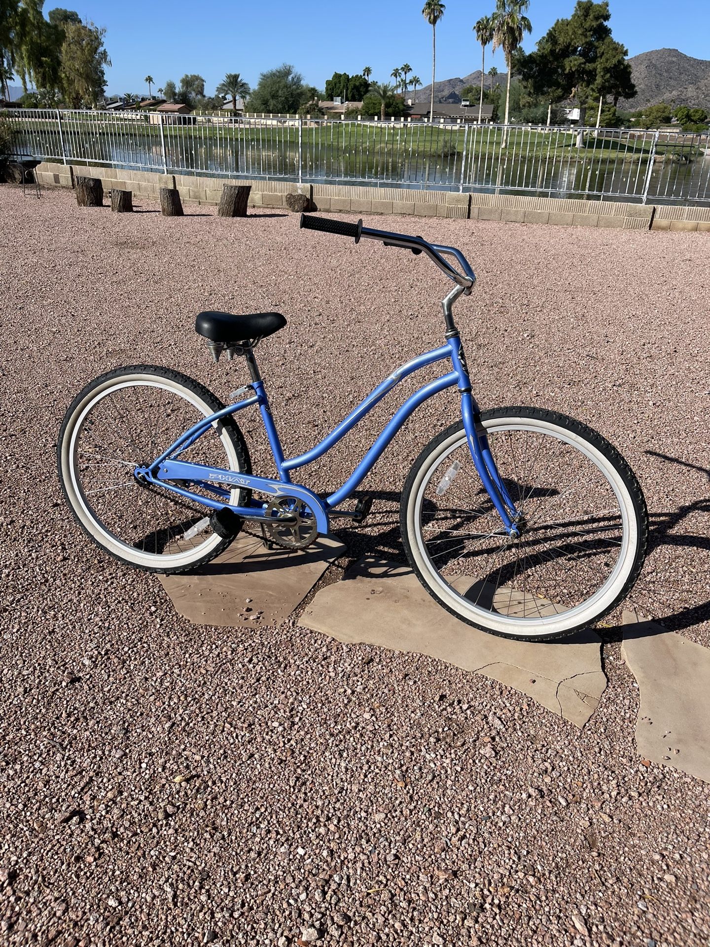 Woman’s / Girls 26 Inch Phat Single Speed Sea Breeze Beach Cruiser In Great Shape - Rides Smooth - No Issues
