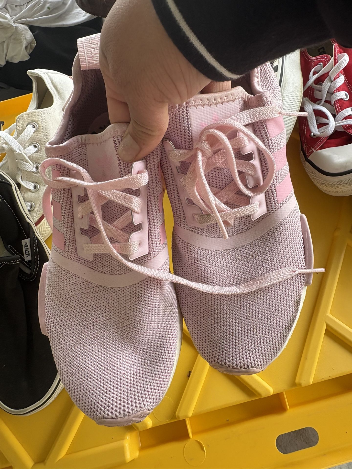 pink adiddas