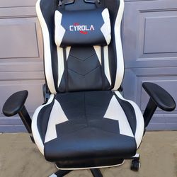 Cyrola Gaming Chair $60 OBO