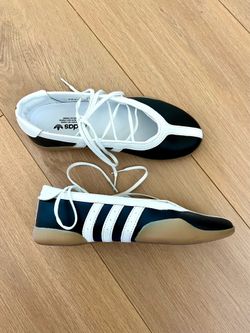 Ballet flats