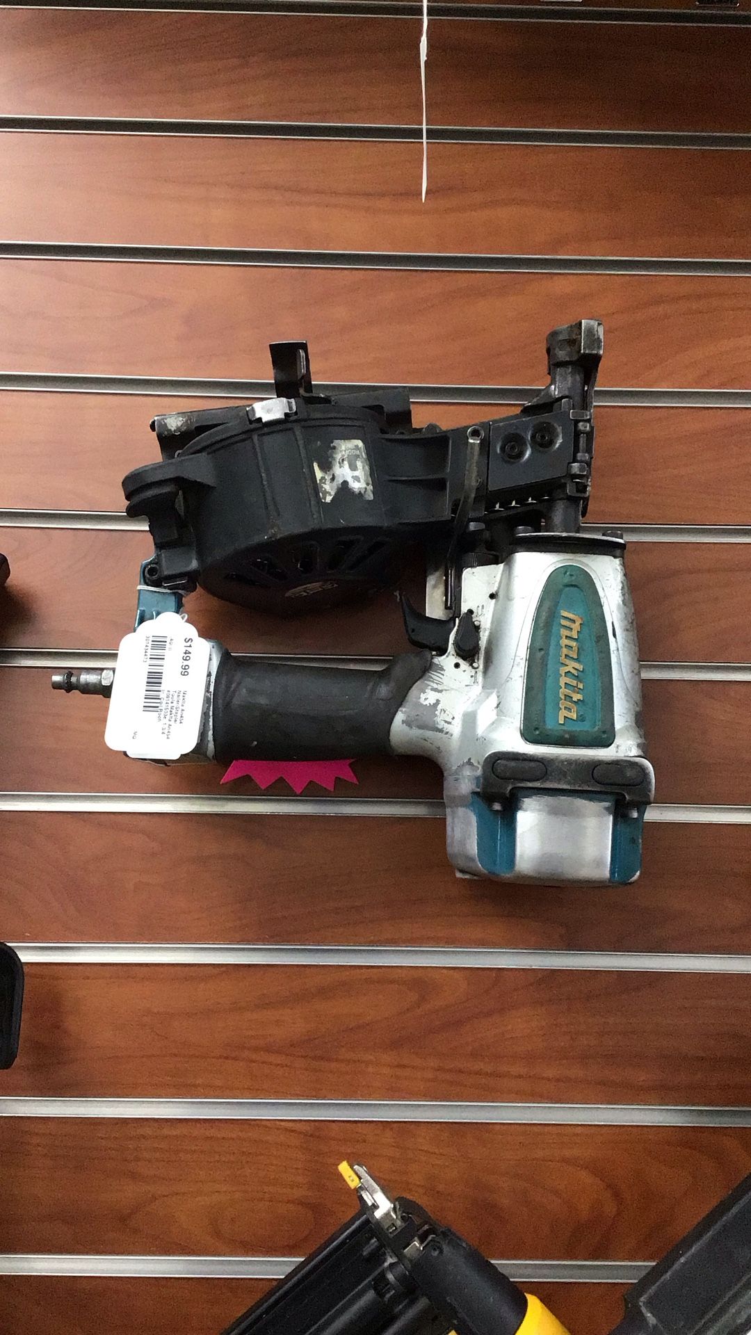 Makita An454 Nailer/Stapler 1 3/4”