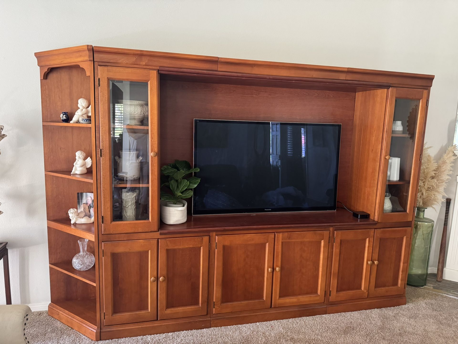 Tv Armoire