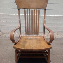Late 1800's turn of Century Rocking Chair in good condition