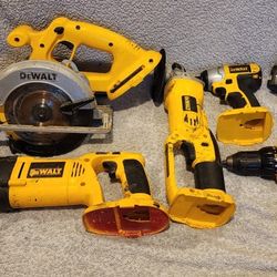 DeWalt 18V Cordless Tool Set – 7 Tools + Bag, Charger, 2 Batteries