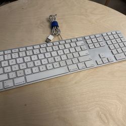 Apple Keyboard