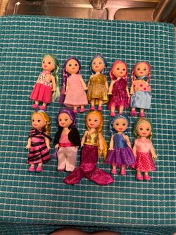NEW!  ZURU Sparkle Girlz Little Friends mini dolls, measuring approximately  4”