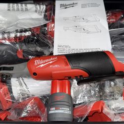 Milwaukee M12 Fuel 3/8” High Speed Ratchet w/2.5 High Output Battery. Model #2567-20