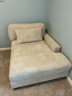 Right-hand Chaise Chair