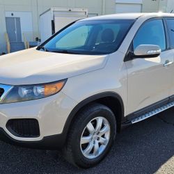 2012 KIA.SORENTO.LX, TWO OWNERS.SUV, GREAT ON GAS, RUNS.GREAT, COLD AC 🚘