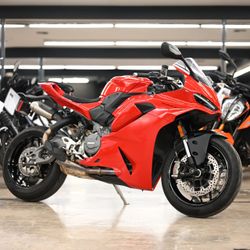 2025 DUCATI PANIGALE V2