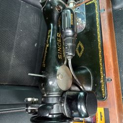 Singer Sewing Machine 1948