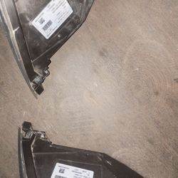 Luces LED 2022 Cascadia 