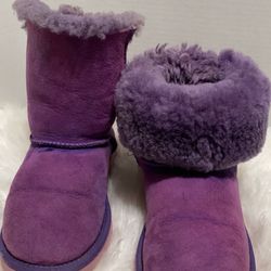 Ugg size 6