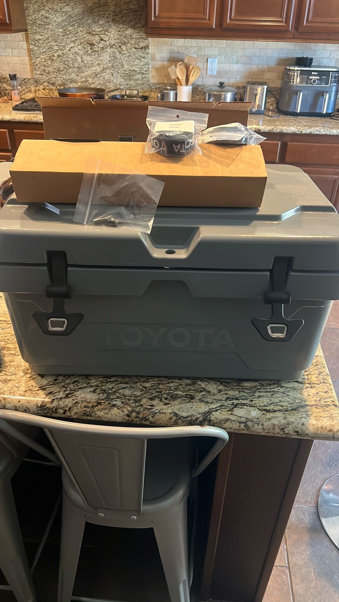 4Runner Toyota New Ice Chest /cooler