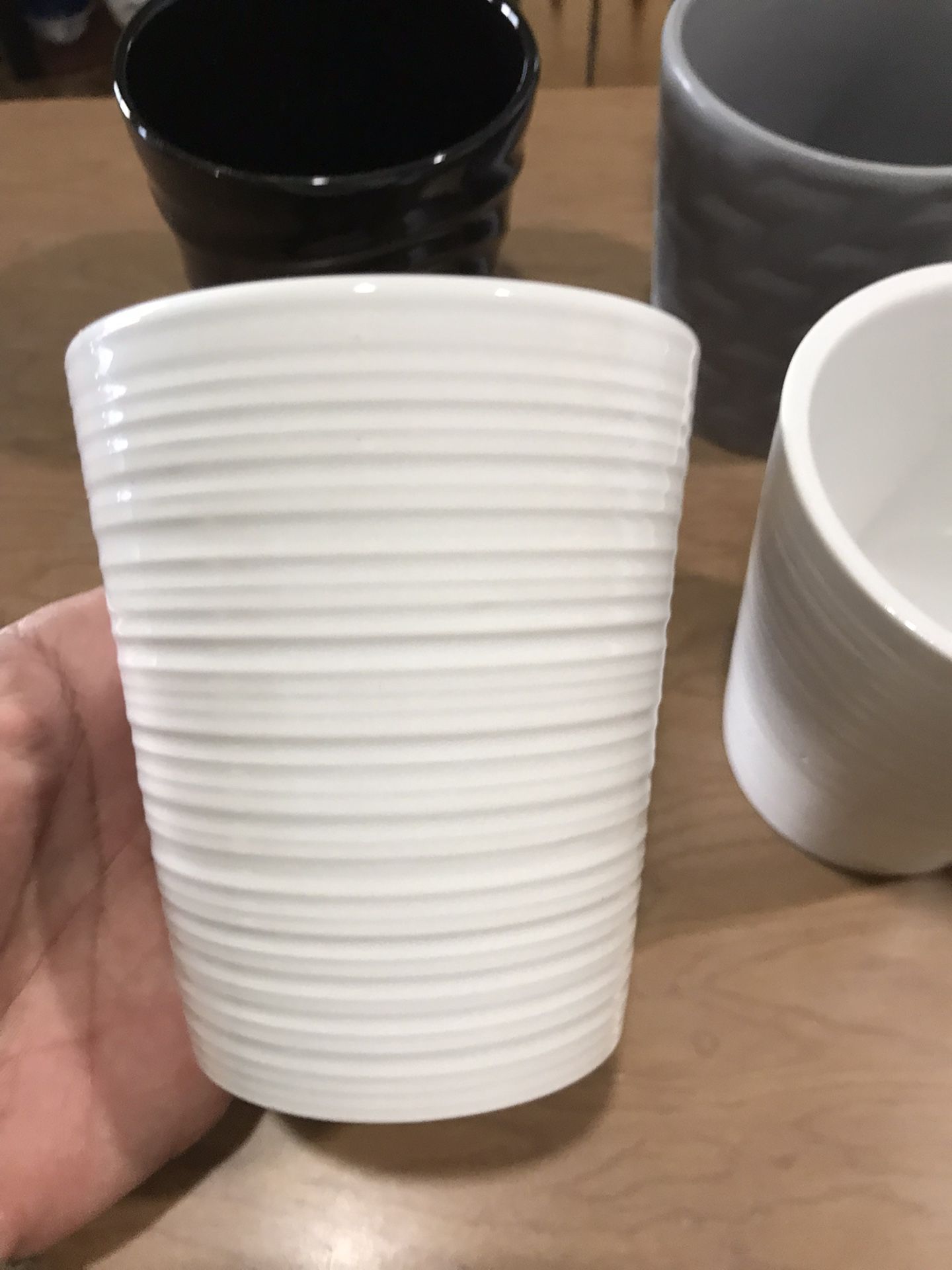 WHOLE FOODS CERAMIC POTS/4 INCH-6INCH