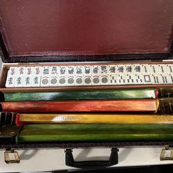 Vintage Mahjong Set-PLEASE READ DESCRIPTION
