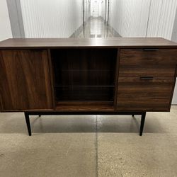 Tv / Entertainment Centre 