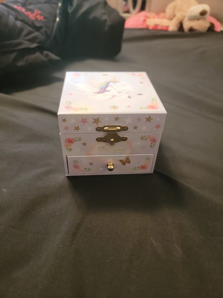 Moulin Roty Il tait Une Fois Muscal Jewelry Box
