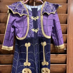 Vampírina Costume 