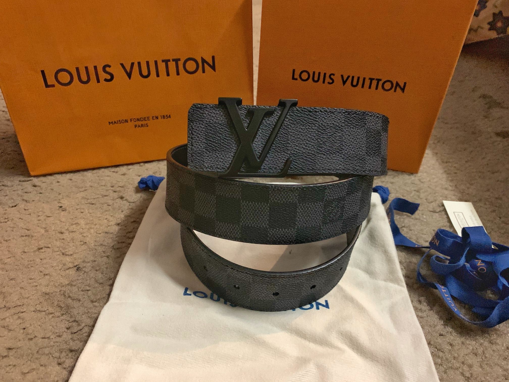 Louis Vuitton belt, Damier Graphite, 34” authentic for Sale in San Jose, CA  - OfferUp