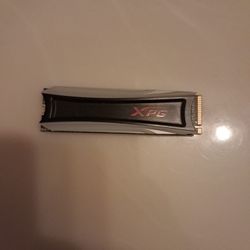 XPG S40G 512GB RGB 3D NAND PCIe Gen3x4 NVMe 1.3 M.2 2280 Internal SSD (AS40G-512GT-C)