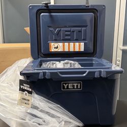YETI Tundra 35 Navy Cooler Brand New