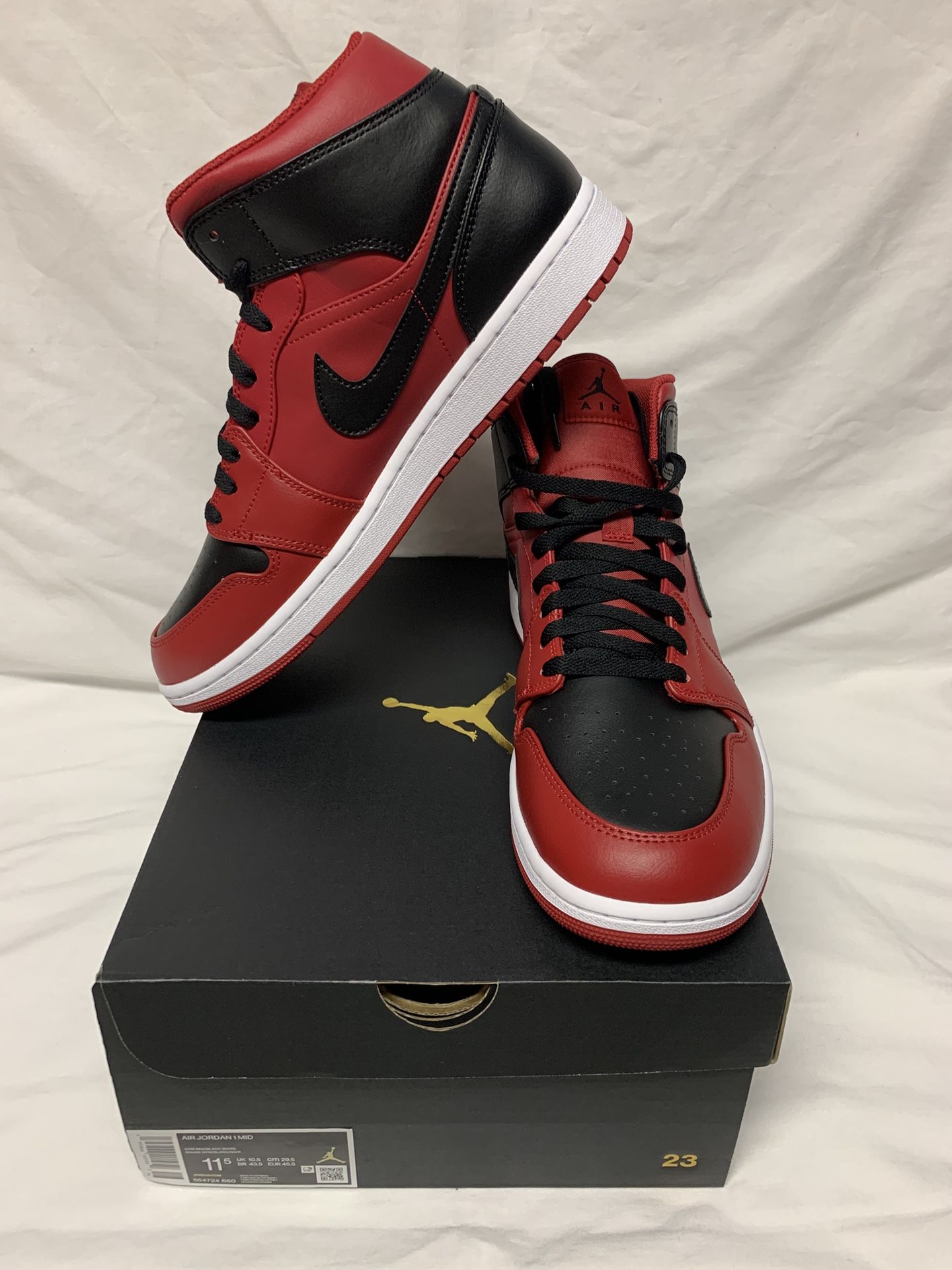 Nike Air Jordan 1 Mid Reverse Bred Size 11.5