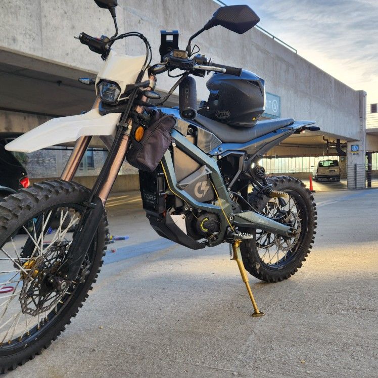 Surron Ultra Bee 30kw Modified Ewatt 72v 76ah Torp TC1000