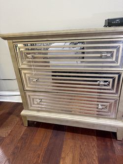 3 Drawer Accent chest