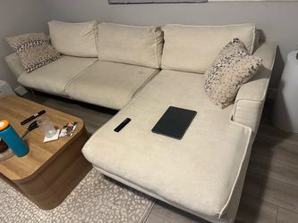 White L-Couch - Washable Cushions