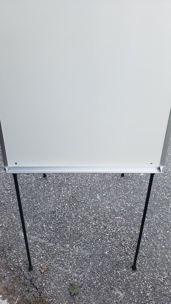 Portable white board