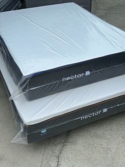 BRAND NEW  Nectar 4.0 Memory Foam  ✅ Medium firmness  ✅ 13 inch thickness  ✅ Trusted retailer  QUEEN mattress only $399 Mattress and box spring $450