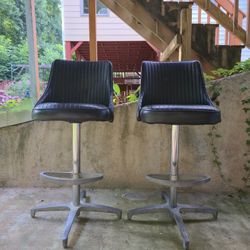 2 Swivel Barstools Like New Condition 
