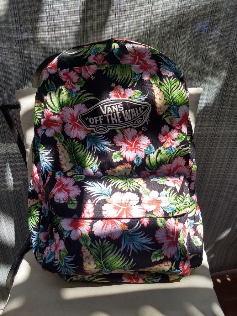 Official VANS OFF THE WALL Hawaiian Floral Realm Backpack for Sale in Fontana CA OfferUp