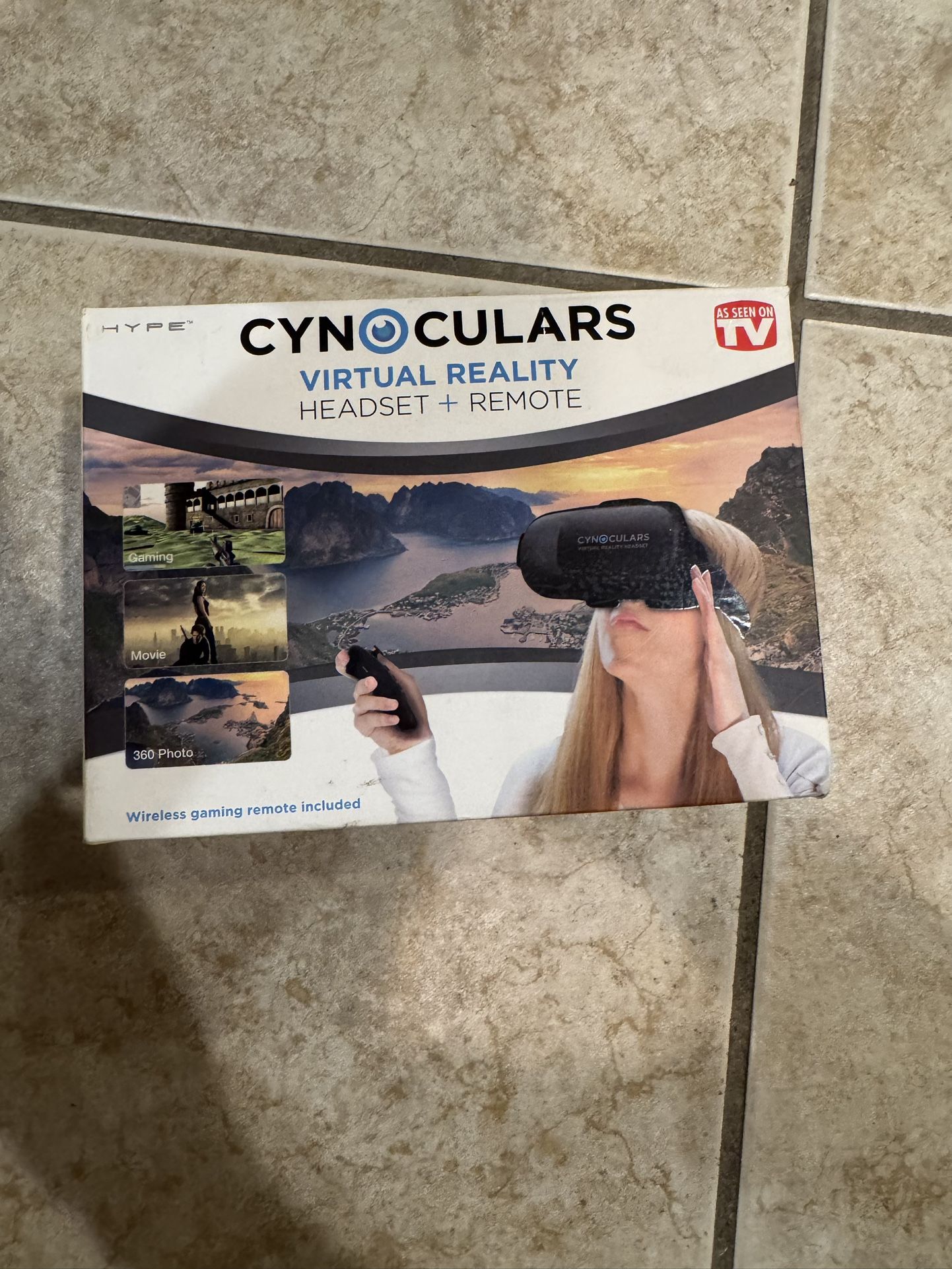 Cynoculars Virtual Reality Headset and Wireless Remote