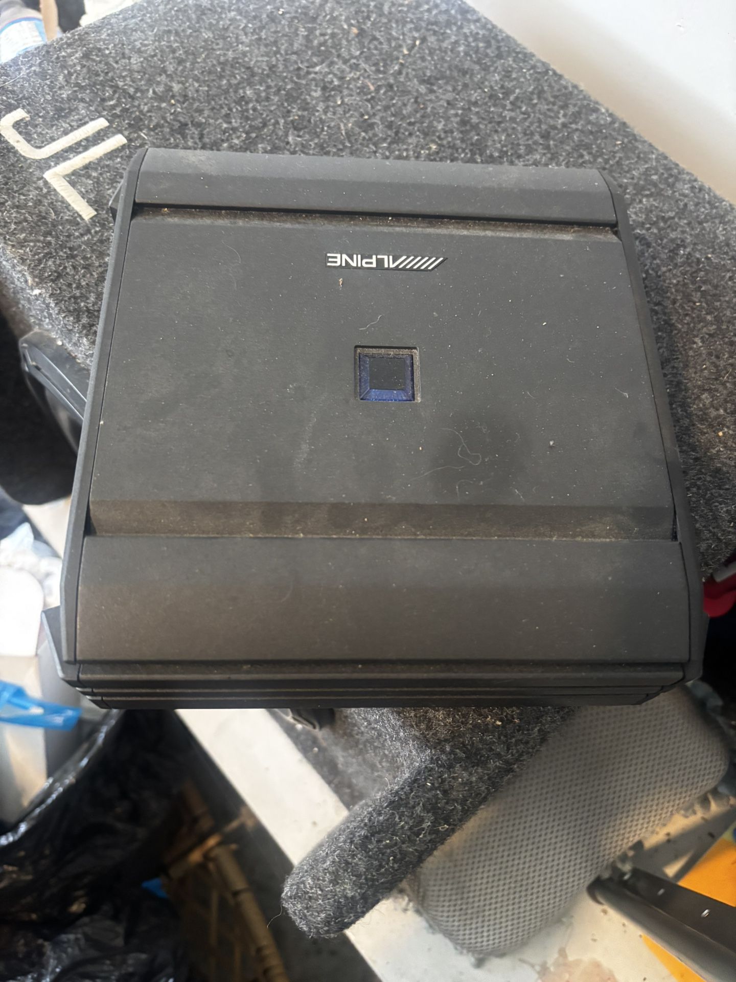 Alpine S-60M 600 W Mono Amp