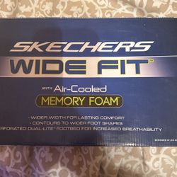 Skechers Crocs M. Size 10