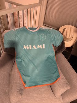 Like new Messi - Adidas Inter Miami CF Lionel Messi 2024 Jersey.  Size Large.