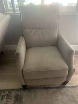 Indoor recliner chairs