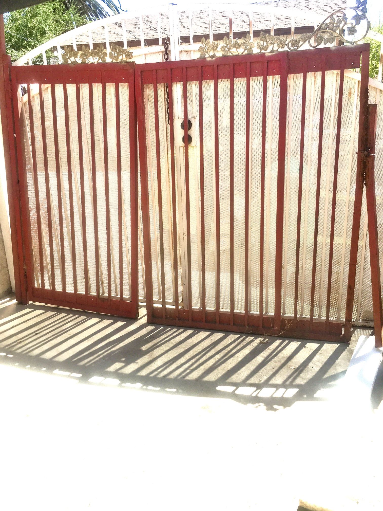 Puerta De Metal 89X79 Para Arreglar