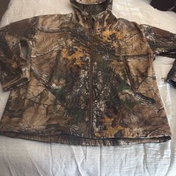 Bass Pro Camo Jacket XL