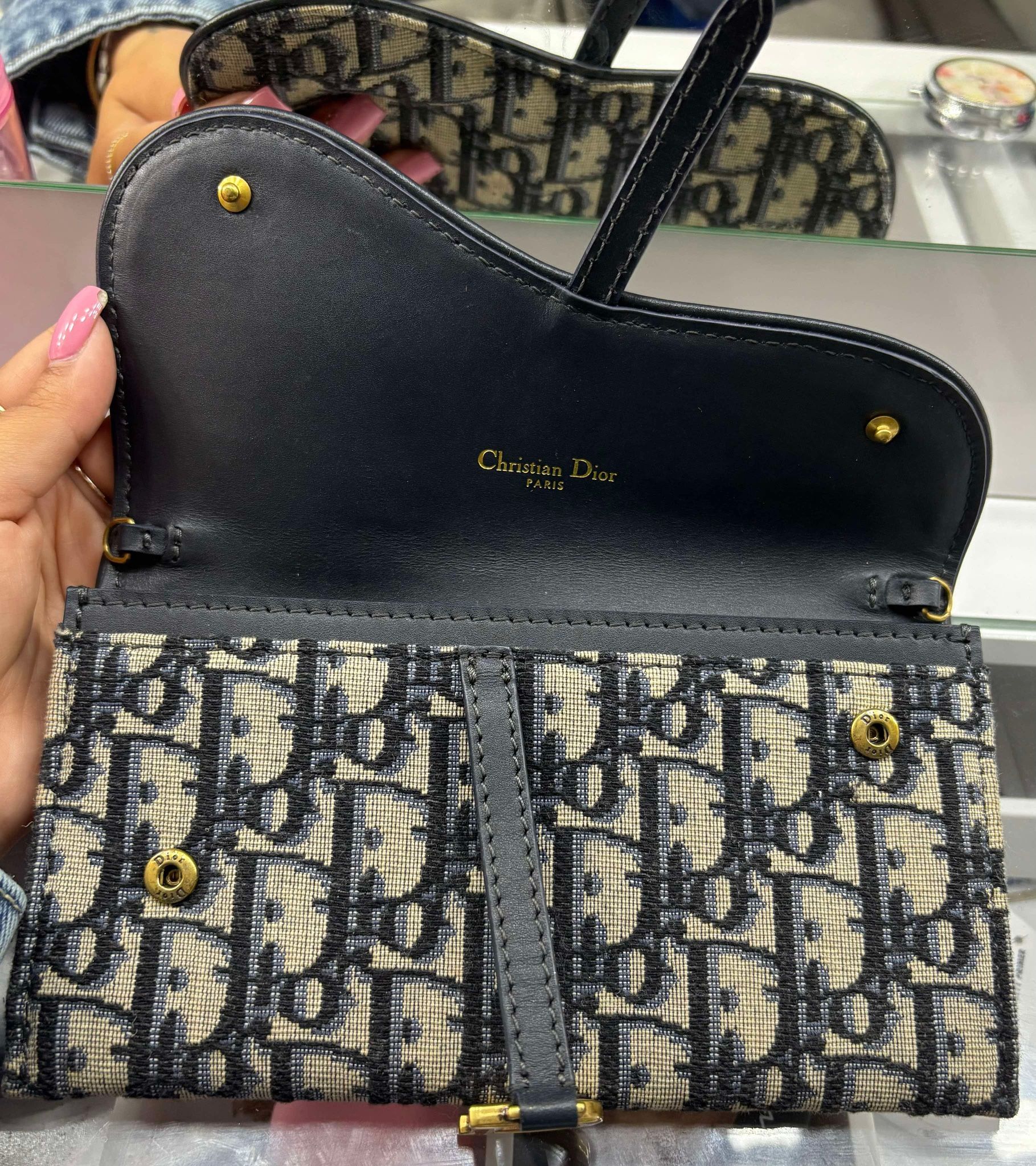 dior wallet chain