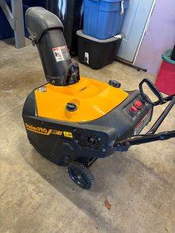 Poulon Pro 21 snowblower