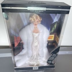 BARBIE COLLECTORS Hollywood Movie Star Collection 