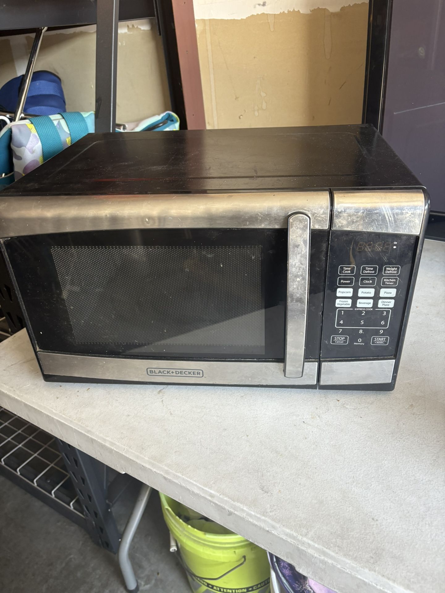 Microwave Trabaja Bien Solo Falta Un Poco De Limpieza