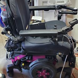 Like New Powered Wheel Chair W/ Charger & Bonus Gear