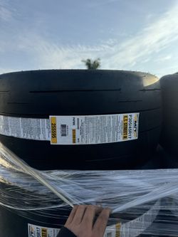 305/45R17 Mickey Thompson ET Street R